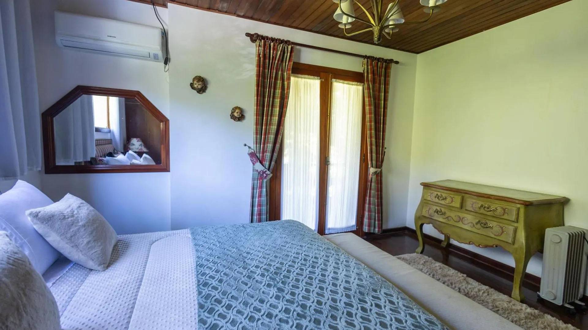 Pousada Casa Serena - Conforto E Exclusividade Em Campos do Jordão 0*,  البرازيل